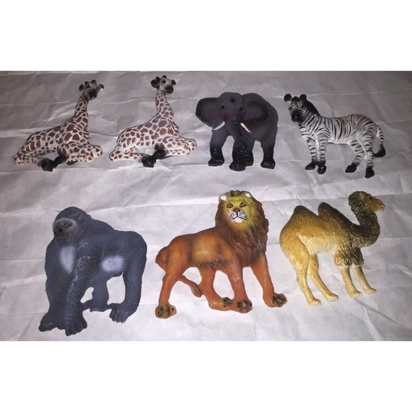 Set of 7 Vintage Zoo/Wild Animal Magnets- Giraffes, Elephant, Gorilla/Ape, Camel - Picture 2 of 10